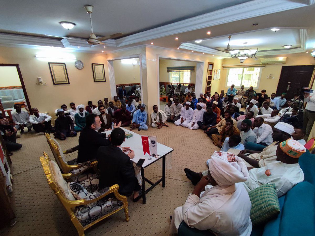 hayratyardim's tweet photo. Türkiye Hartum Büyükelçisi İrfan Neziroğlu Beyefendi Sudan'daki yetim eğitim merkezimize ziyaret gerçekleştirdi.

Büyükelçimize, yapılan faaliyetler hakkında bilgilendirmede bulunuldu. Kendilerine göstermiş olduğu ilgi ve alakadan dolayı teşekkür ediyoruz. @ineziroglu https://t.co/bx1ncqrbDF