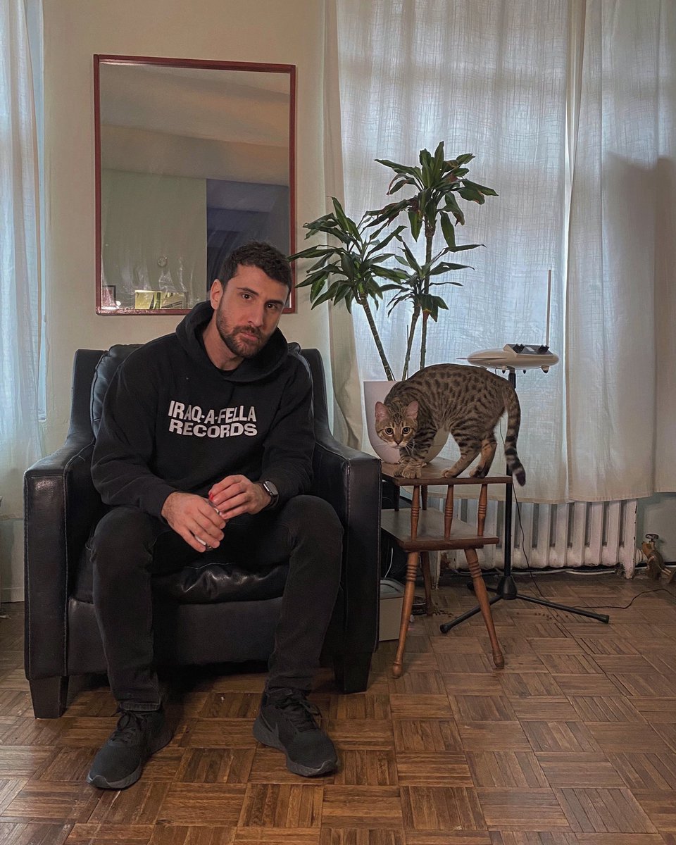 haigpapa's tweet photo. Hello, I decided to start a patreon page.
https://t.co/SLkT77itBn 

Thank you to everyone who has been so supportive, and ultimately kept my spirits up and creatively running these past months. https://t.co/xMlxxwh0Nn
