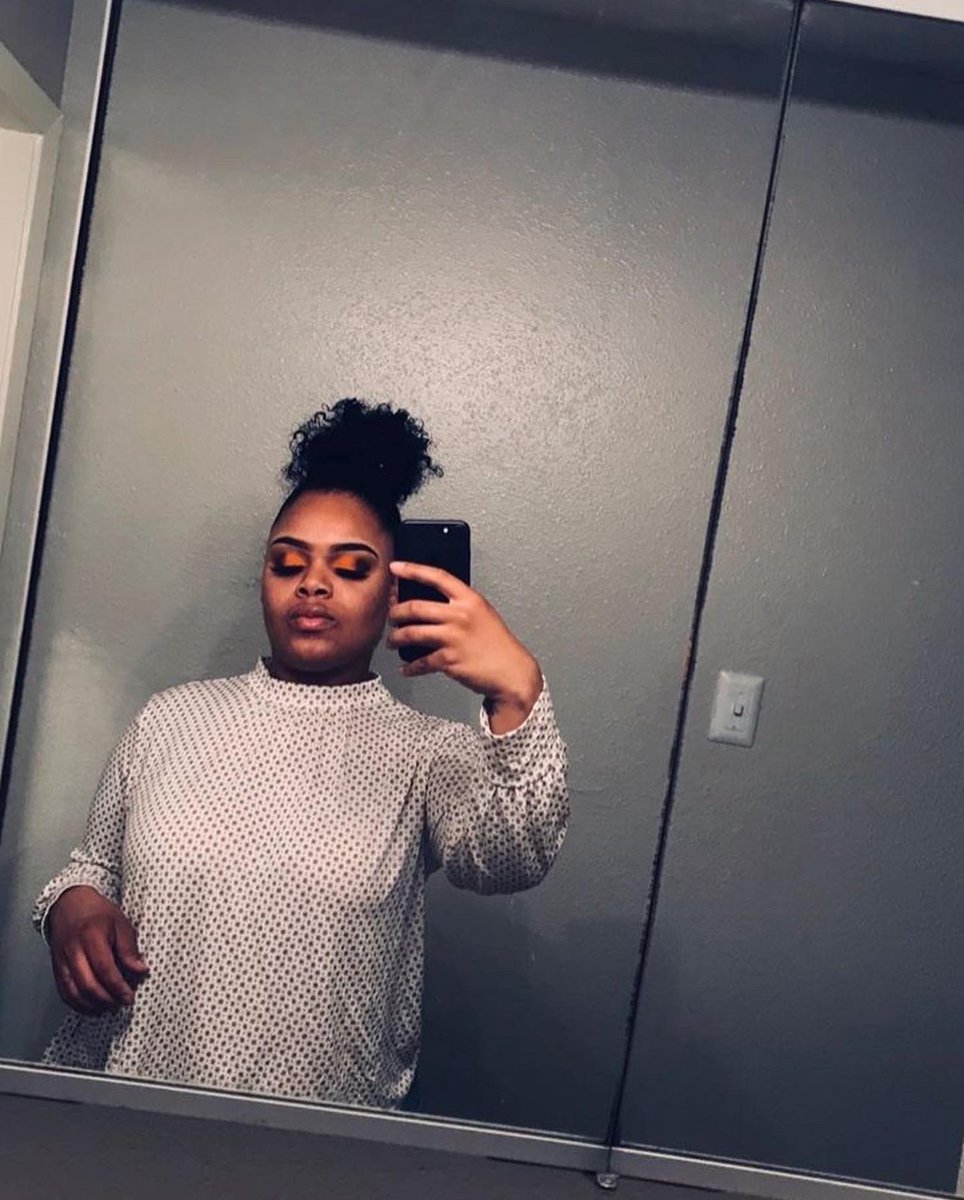 puffstalk's tweet photo. More Glamorous looks by Puff. Follow my business page on Instagram: @puffsbeautybar. #houstonmua #explorepages #exploremore #mua #glamlooks #houston #exploremakeup https://t.co/oNPW7PrhE9