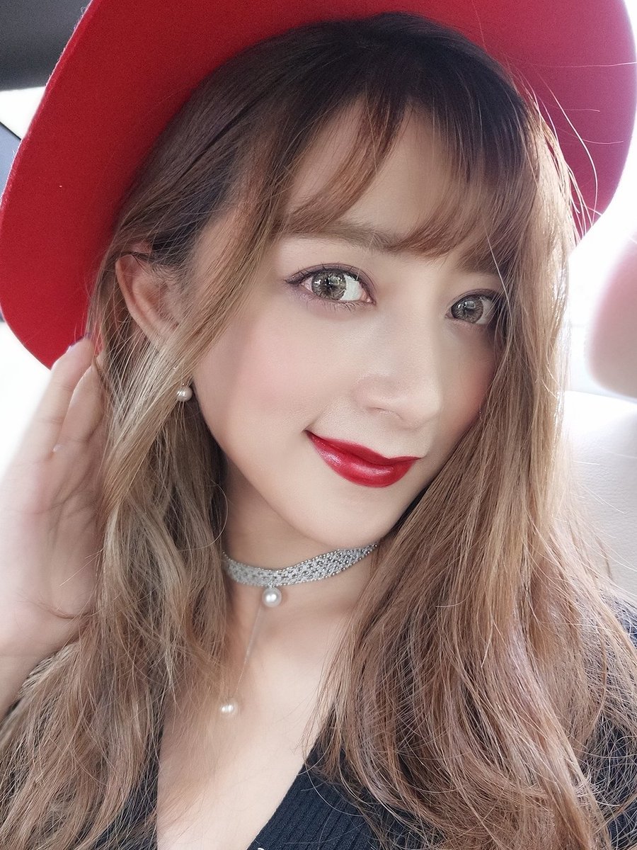 Ely_li850's tweet photo. Being loved in love is the happiest thing😝 https://t.co/esEgmdwSkF