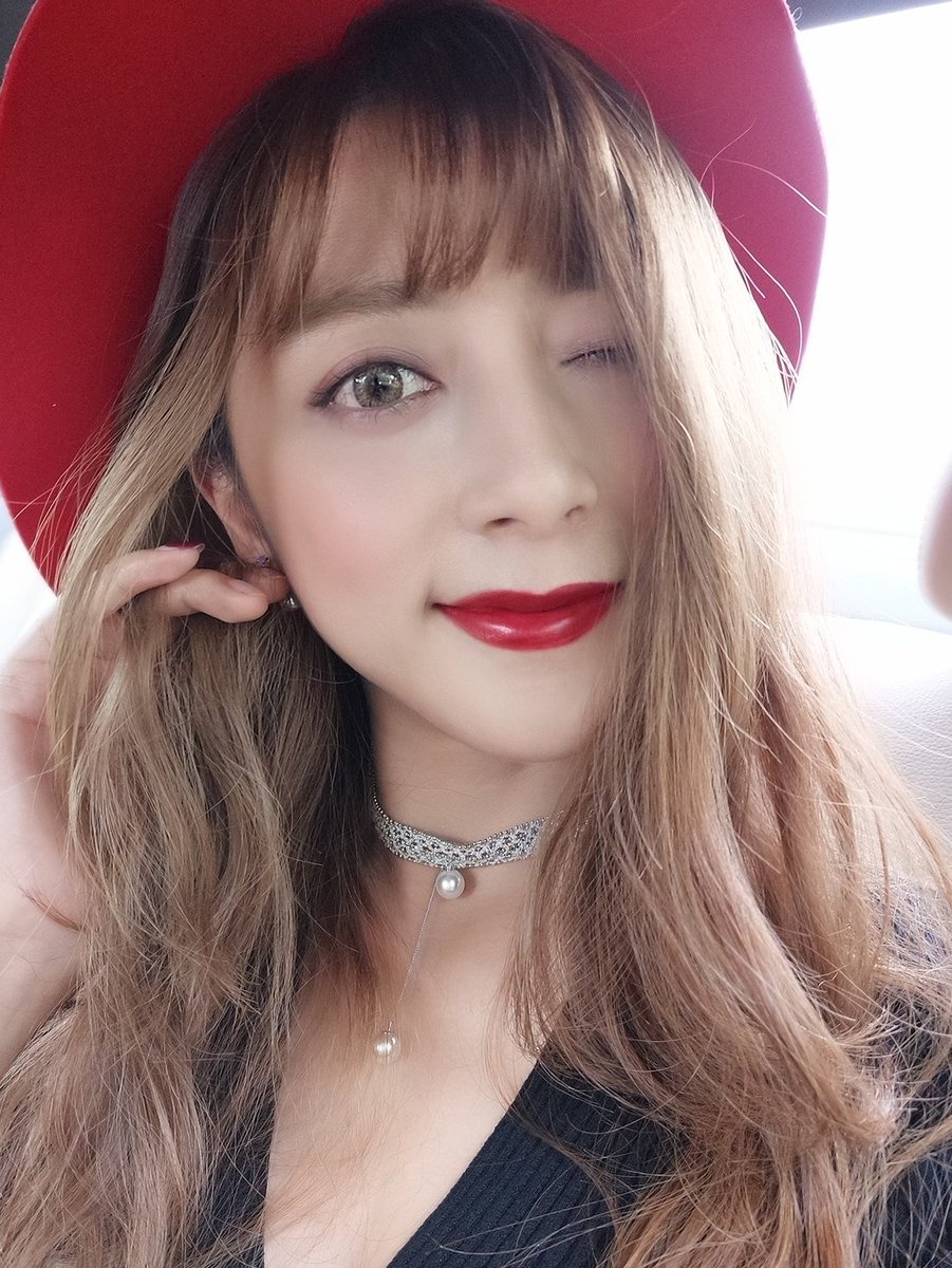Ely_li850's tweet photo. Being loved in love is the happiest thing😝 https://t.co/esEgmdwSkF