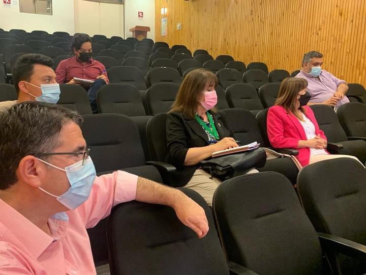 Daemcco's tweet photo. Importante proyecto fue presentado por @CulturalCurico en conjunto con Cir Correteo: “Un espacio para el circo social en  la comuna de Curicó”, ante @Daemcco @Paulibustol, para fomentar la formación integral de estudiantes de la Red Educativa @Muni_Curico para próximo año escolar https://t.co/Vw9mFyT4jY