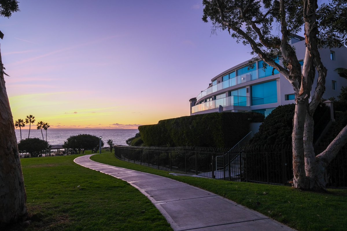 nicholemcdaniel's tweet photo. Taking real estate sunset photos last night. #realestate #realestateagent #photography #realestatephotography #danapoint #ocagent https://t.co/vEWsb2vgu6
