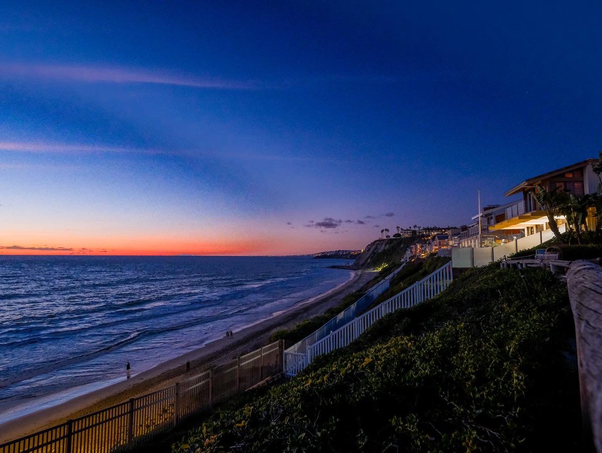nicholemcdaniel's tweet photo. Taking real estate sunset photos last night. #realestate #realestateagent #photography #realestatephotography #danapoint #ocagent https://t.co/vEWsb2vgu6