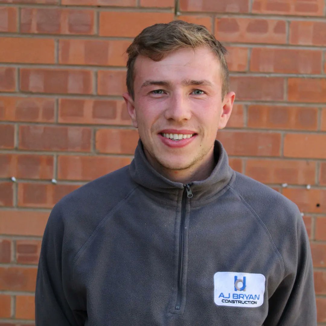 ajbryanuk's tweet photo. Meet our site worker, Ant!👋

Ant is a great team player and very willing to take on anything that comes his way.

Not to mention his extensive range of skills!

We love having him on the team. 😊

#builders #buildersofIG #buildersofinsta https://t.co/HQ5qJvwJ0r