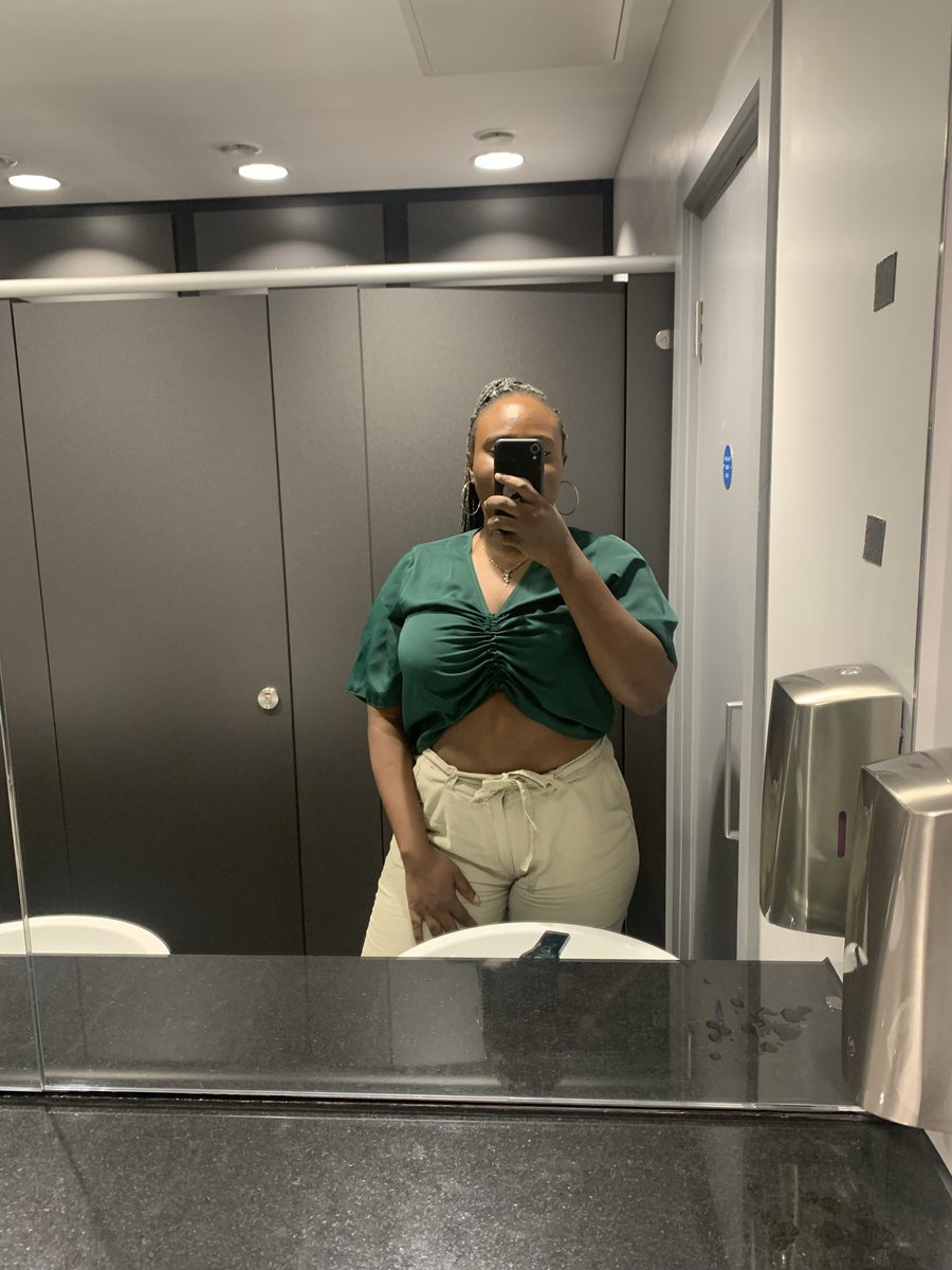 If you're scrolling past this, post a mirror selfie.