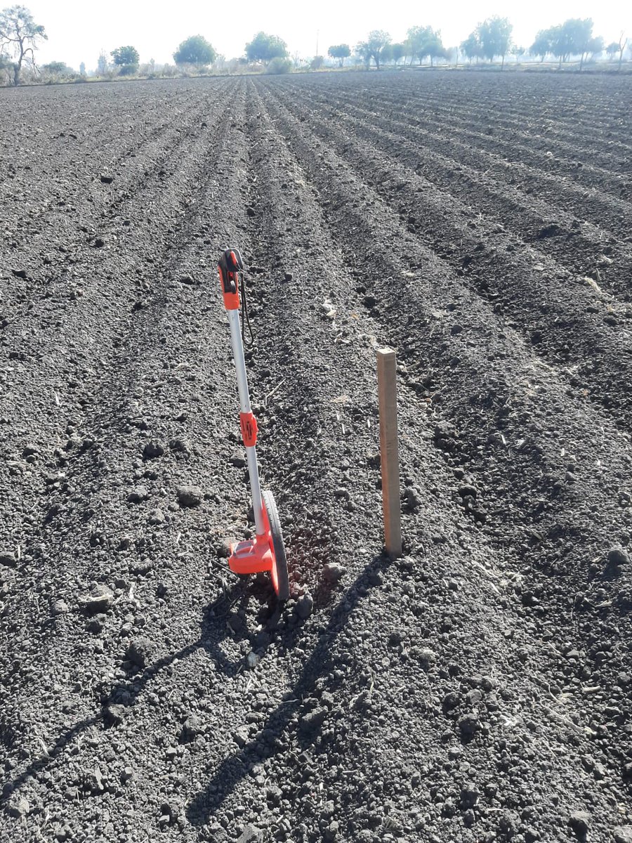 En prueba de riego de diagnóstico, con la finalidad de obtener la información necesaria, para poder dar las recomendaciones al productor para un uso eficiente del agua en la campo.
<a href="/MUAC_GTO/">Mejores Usos del Agua en el Campo</a> <a href="/gustw_10/">Gustavo Magaña</a> @SDAyR_GTO #agua