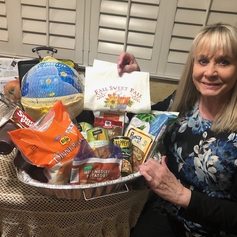 PageantUnited's tweet image. Our America United Lifetime Queen, Sheila Klein has been busy. She put together a Thanksgiving Dinner for her local food bank and her group, the Gypsy Quilters made place mats for the Visiting Nurses Association Meals on Wheels program.