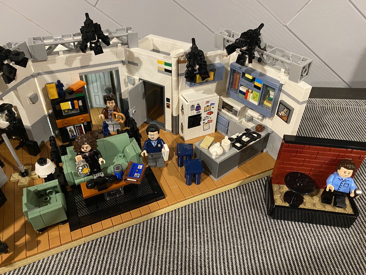 jmichalyshen's tweet photo. It’s #LEGOBuildDay Just completed my #Seinfeld set! How many Seinfeld references can you spot? https://t.co/NsU9jhkcOH