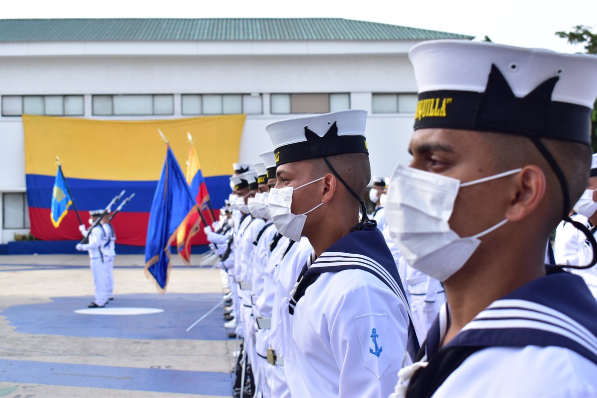 EscuelaSubNaval's tweet photo. #Destacado 🤩
#SabíasQue El día del #Grumete a bordo de nuestra @EscuelaSubNaval comprende de actividades de carácter académico y naval - militar, necesarias para su formación integral? 
#disciplinayhonormarinos
#Escuela 
#EscuelaNavaldeSuboficiales https://t.co/xXjngBuvuO