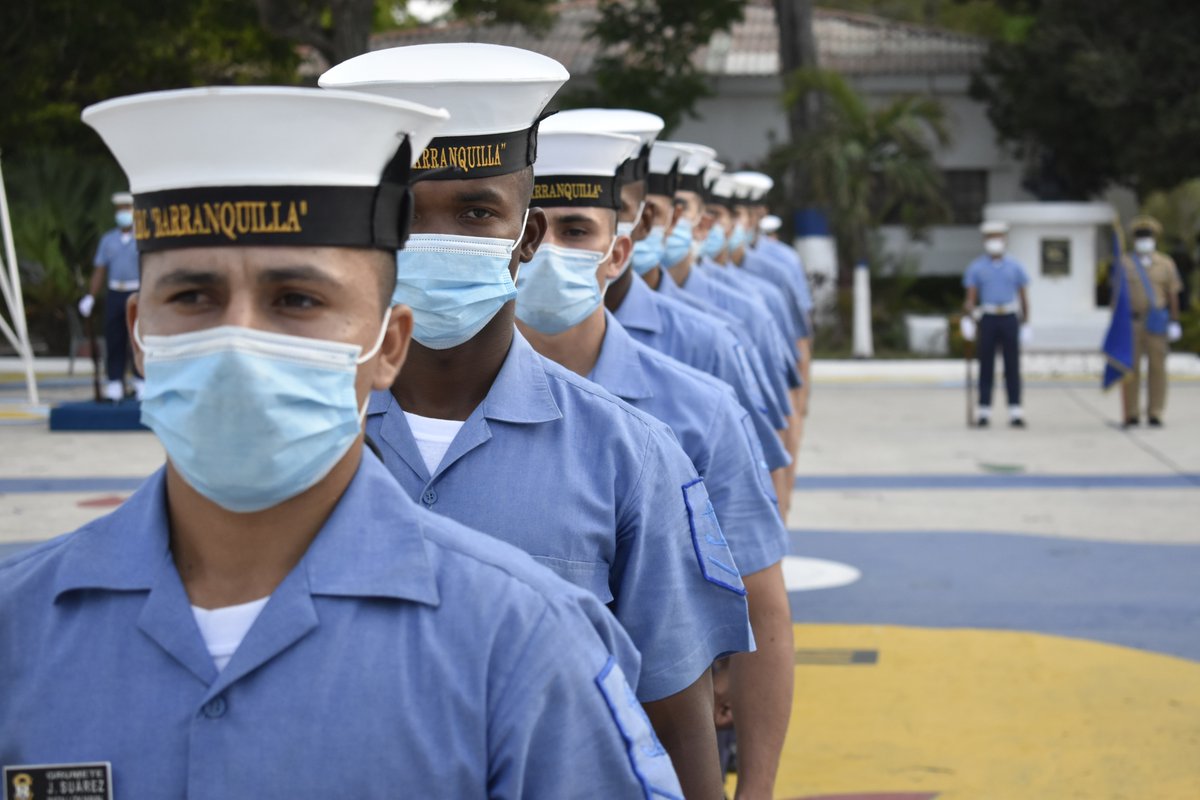 EscuelaSubNaval's tweet photo. #Destacado 🤩
#SabíasQue El día del #Grumete a bordo de nuestra @EscuelaSubNaval comprende de actividades de carácter académico y naval - militar, necesarias para su formación integral? 
#disciplinayhonormarinos
#Escuela 
#EscuelaNavaldeSuboficiales https://t.co/xXjngBuvuO