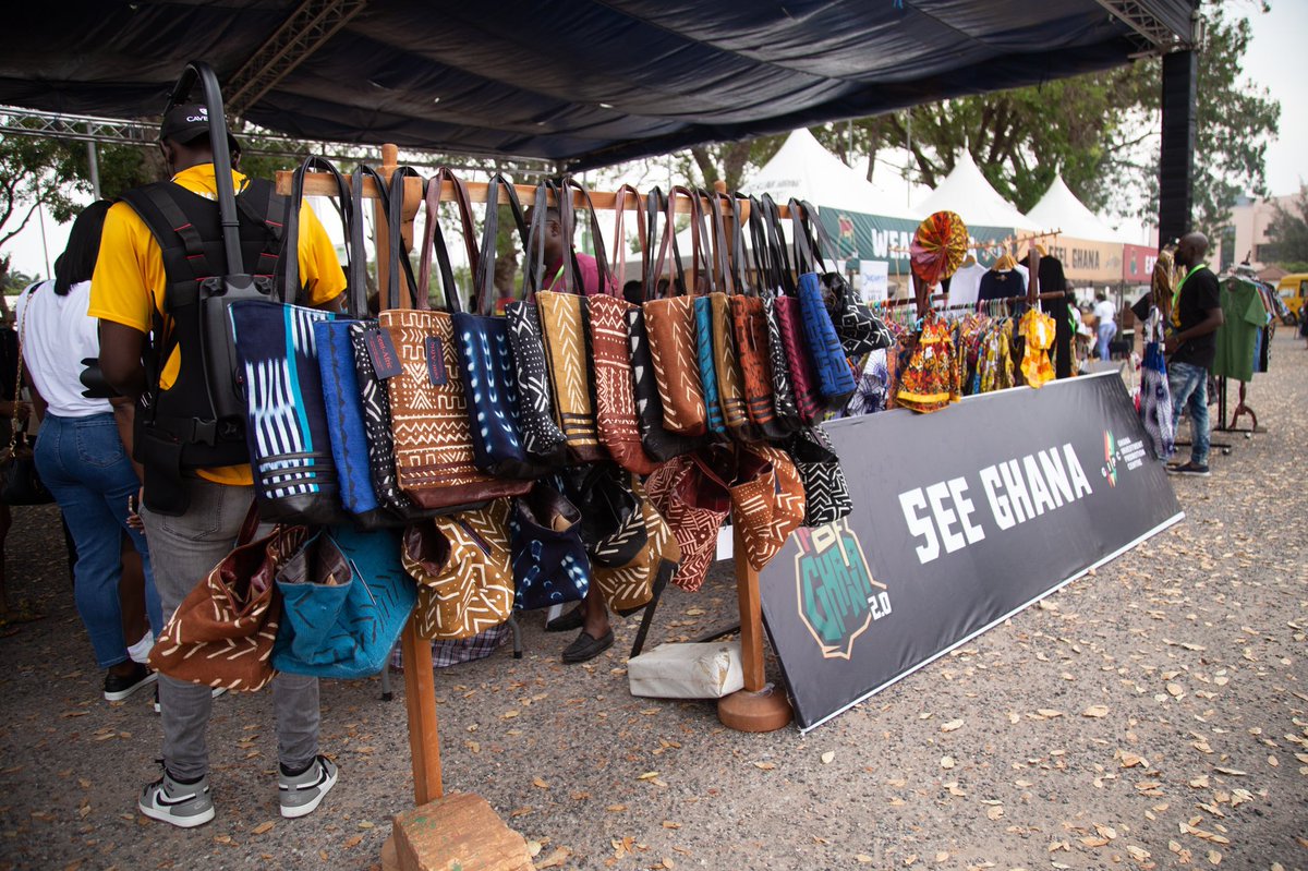 gipaghana's tweet photo. Beautiful and lovely Ghanaian artifacts on display. Come and grab something for that special someone and for yourself too. #TOG2021 #GhanaOnTheGo #GrowInGhanaGrowWithGhana @GEPAGhana @moigovgh @RYofiGrant @MTNGhana @GuinnessGhana https://t.co/OUWfsWlfEL