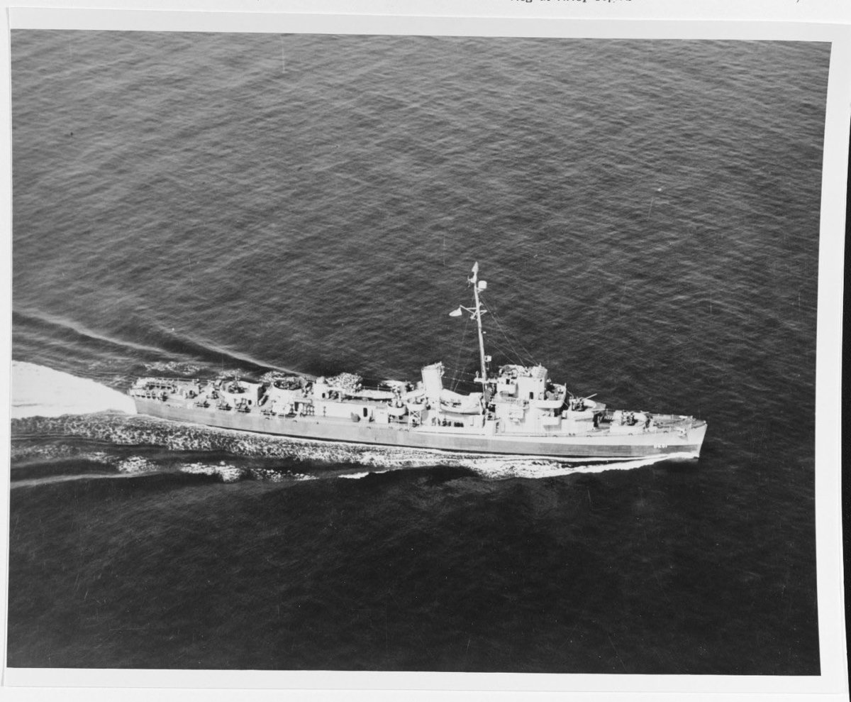 Rich_Ships's tweet photo. 🇺🇸DE-51 USS BUCKLEY during speed trials off Rockland, Maine, 3-Jul-1943
20 knot speed trial and a turn radius of approx 1,000 ft in diameter
#DE51 #USSBuckley #DestroyerEscort https://t.co/uOpUbMiQuU