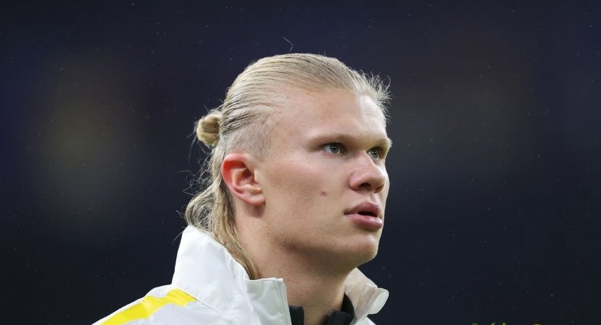 “سكاي سبورتس”|

  هالاند يميل للعب في الدوري الإسباني، ولا يحب إسلوب الدوري الإنجليزي، لذلك يفضل هالاند اللعب في الدوري الإسباني، ويساعده على ذلك اهتمام ريال مدريد وبرشلونة به”.