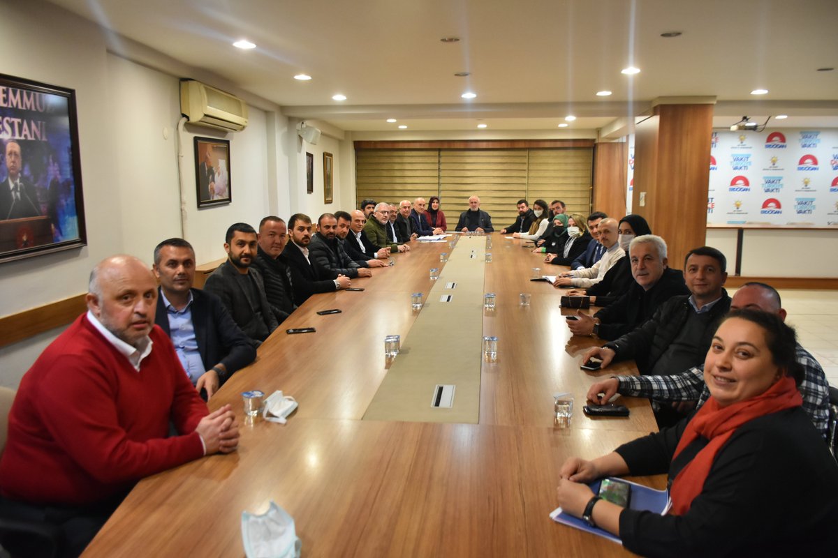 mkeskin81's tweet photo. Haftalık olağan İl Yönetim Kurulu Toplantımızı AK Parti #Düzce İl Başkanlığımızda gerçekleştirdik.

Değerlendirme ve istişarelerde bulunduk. Hayırlara vesile olsun. https://t.co/PN2wJxNQnb