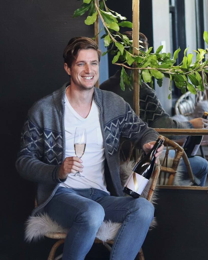 | celebrating Cap Classique
“This year wine lovers are lifting a toast to celebrate the golden anniversary of naturally-fermented sparkling wines in South Africa. 

Although the 50 years is considerately young compared to the 363 years of winemaking in t… instagr.am/p/CX_iguJoPqg/