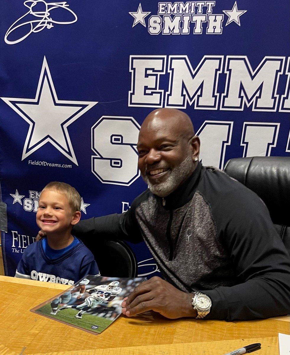 Emmitt Smith (@emmittsmith22) on Twitter photo #LasVegas: Looking forward to meeting everyone this week (December 31-January 1) at @TristarVegas, <a href="/FODVenetian/">Field of Dreams</a> and <a href="/FODCaesars/">Field of Dreams</a>! Info: ow.ly/RjvzK #LasVegas: Looking forward to meeting everyone this week (December 31-January 1) at @TristarVegas, <a href="/FODVenetian/">Field of Dreams</a> and <a href="/FODCaesars/">Field of Dreams</a>! Info: ow.ly/RjvzK
