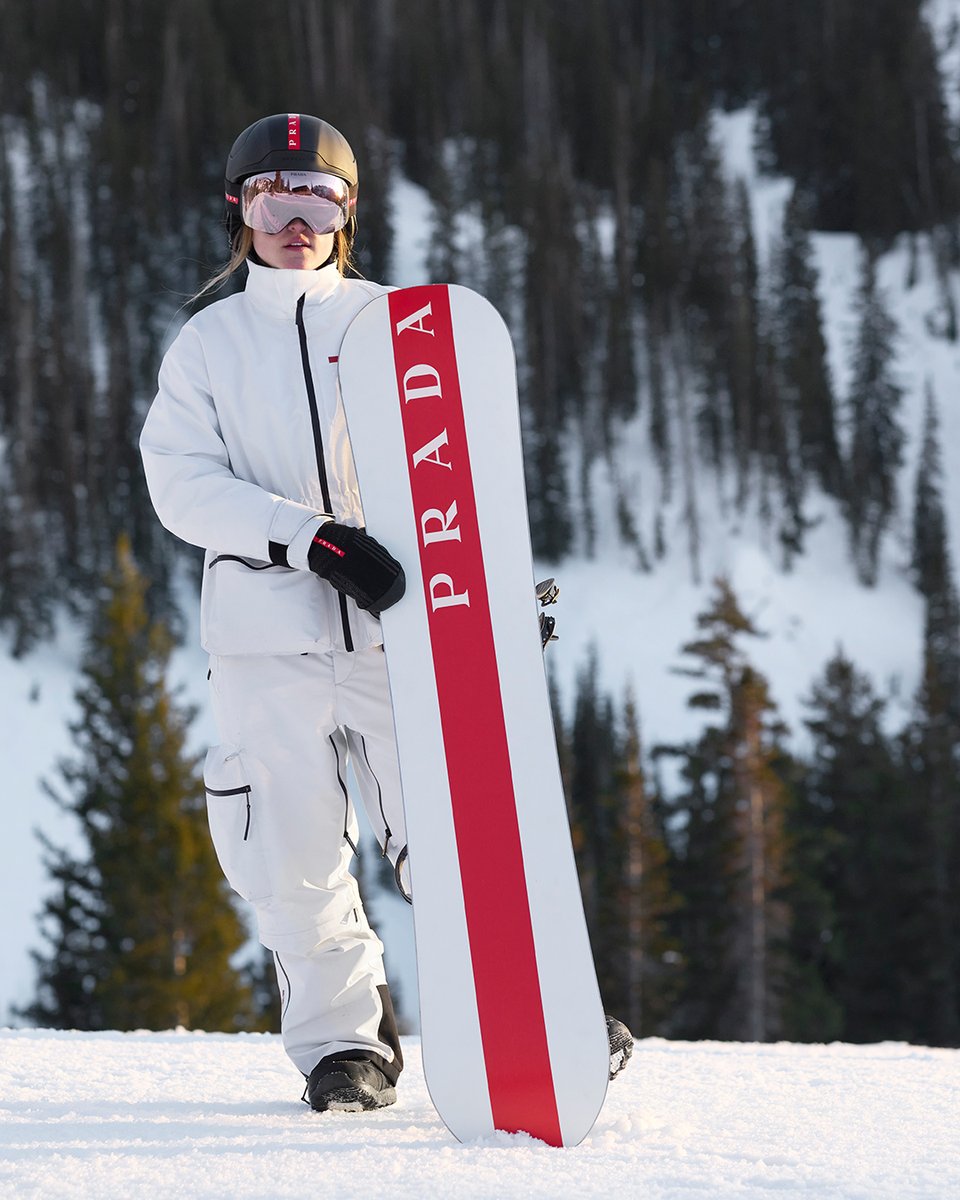 JuliaMarino wears the FW21 #PradaLineaRossa ski collection