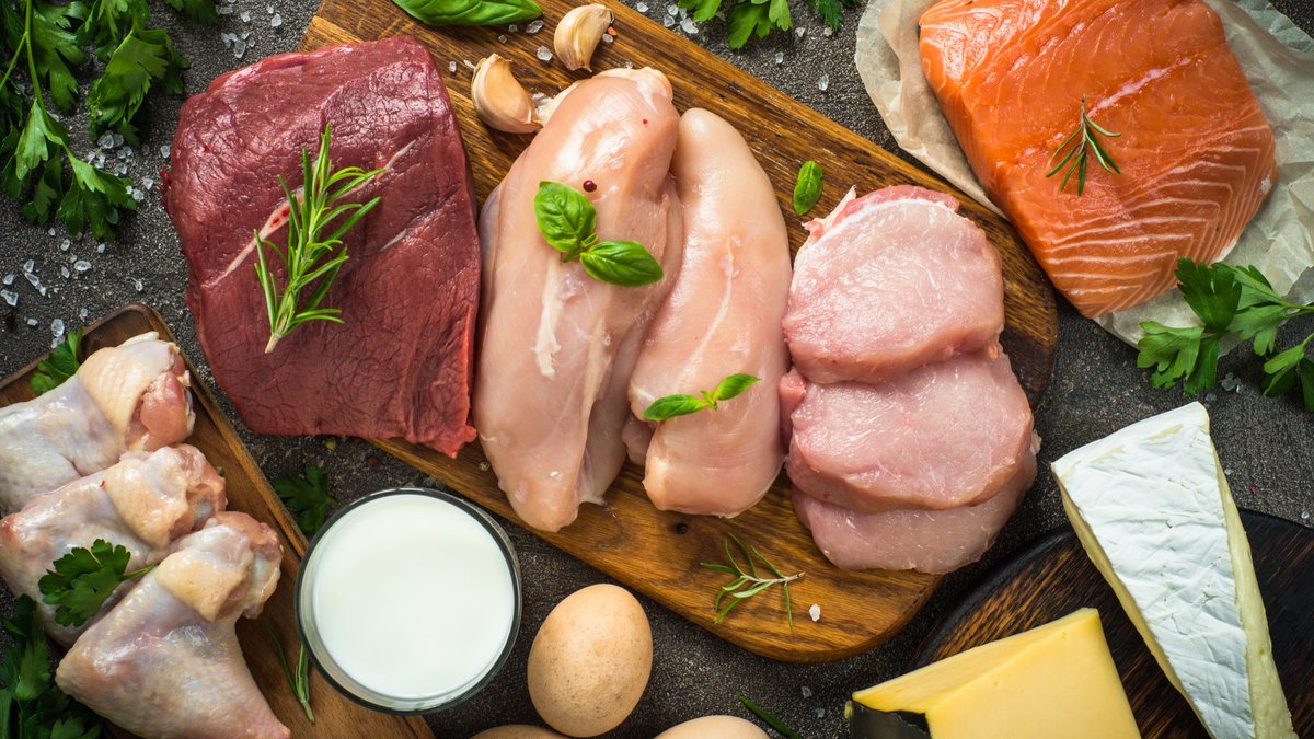 AntherWellness's tweet photo. Trying to consume more protein but don't want to use protein powder? Try incorporating these high-protein foods into your diet:

☑️ Chicken breast
☑️ Greek yogurt
☑️ Edamame
☑️ Quinoa
☑️ Tempeh
☑️ Boiled egg
☑️ Lentils

#antherwellness #nutrition #fitness https://t.co/npFZcRSLGX