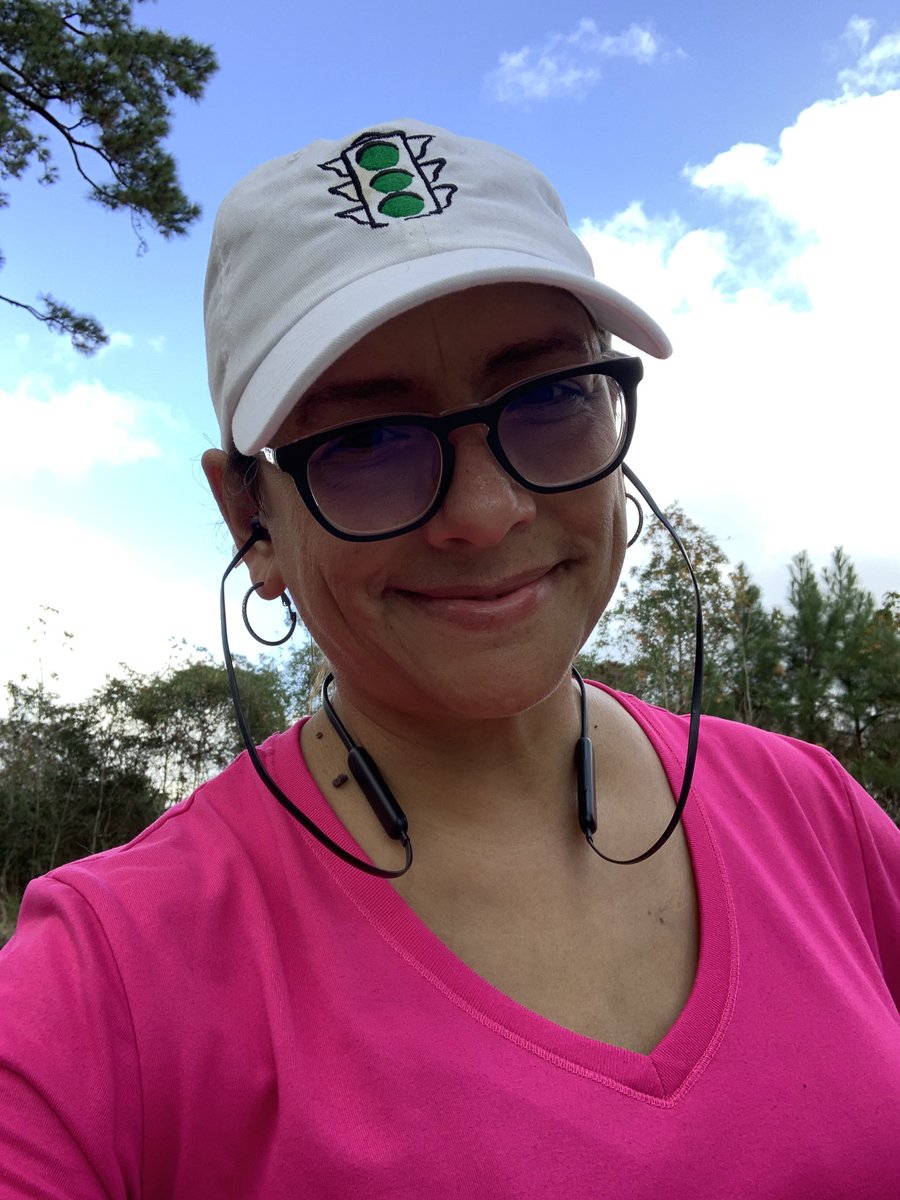 StovallMS_SSIS's tweet photo. Back at it after a foot injury and a nasty winter cold. Just a walk today cause I gotta get back in the swing of things. @3dotjuan @pastorjezer @StovallMS_AISD #halfmarathontraining #RachelWorksOut https://t.co/R8vzCSAb2w