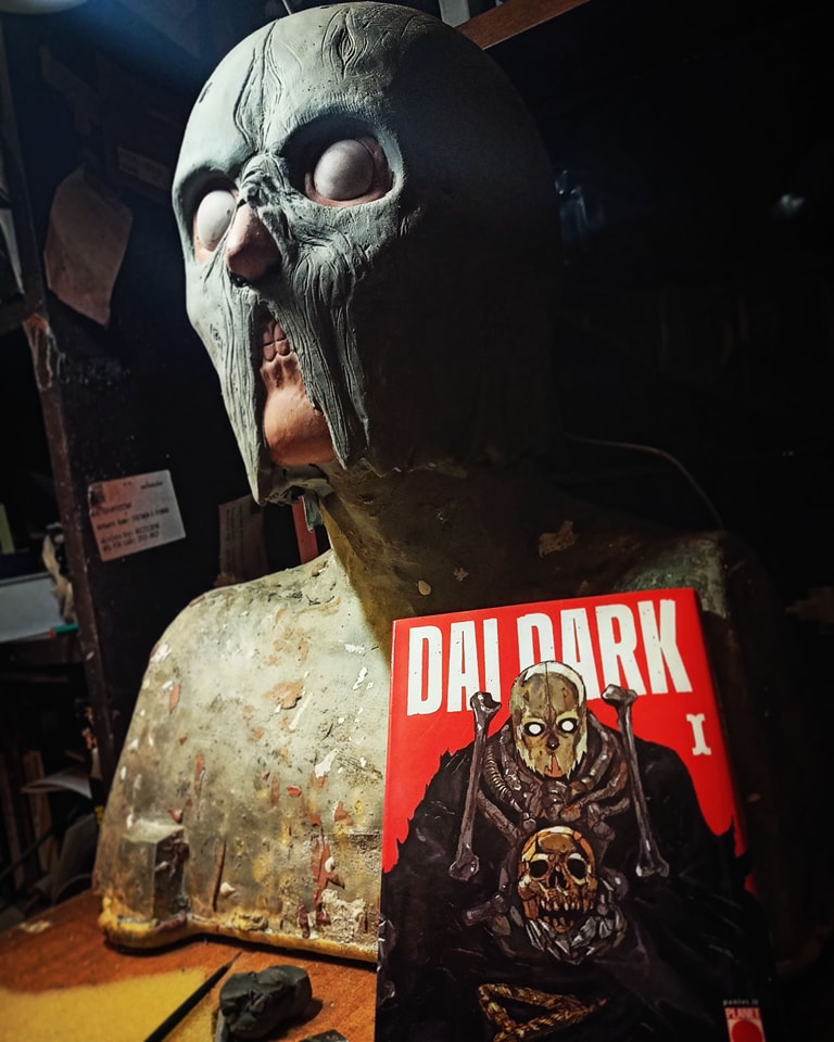 EnricoPalmaMask's tweet photo. Zaha Sanko #Daidark mask w.i.p.

#qhayashida  #林田球  #大ダーク #zahasanko #shogakukan #planetmanga https://t.co/FtG8M4Xgha