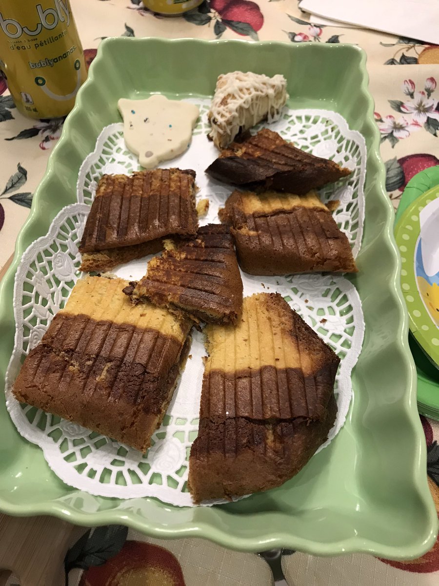 LisaPBRI's tweet image. Chillin this week doing much of nothing only #funtweets ❤️ am 🥶 ❄️ walks w my best bud 🐶 🐾 followed by 😋 panettone @NutellaGlobal in panini press #sogood