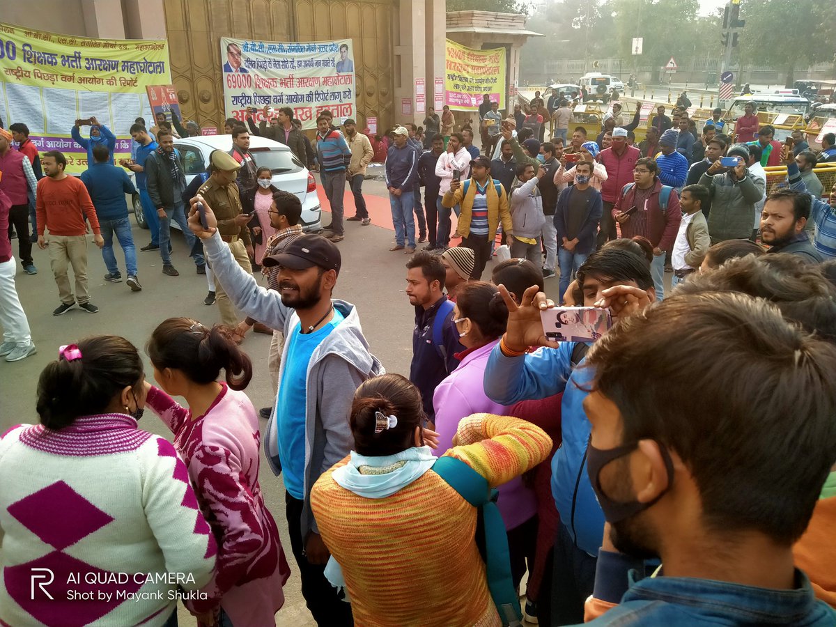 nishabdBatein02's tweet photo. How's the josh??
#97000_शिक्षकभर्ती_जारी_करो https://t.co/sxnfE4qlpv