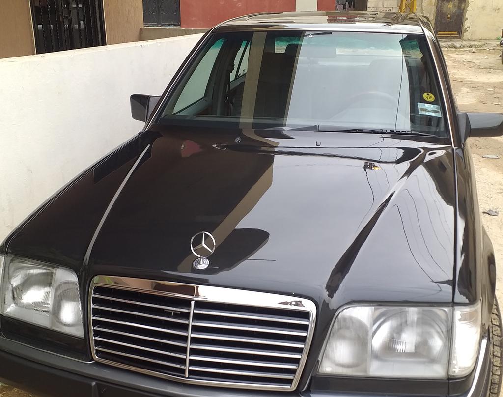 للبيع يا وطني بحجة العيش بكرامة