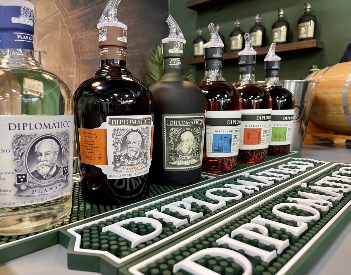 Diplomático Rum tweet media