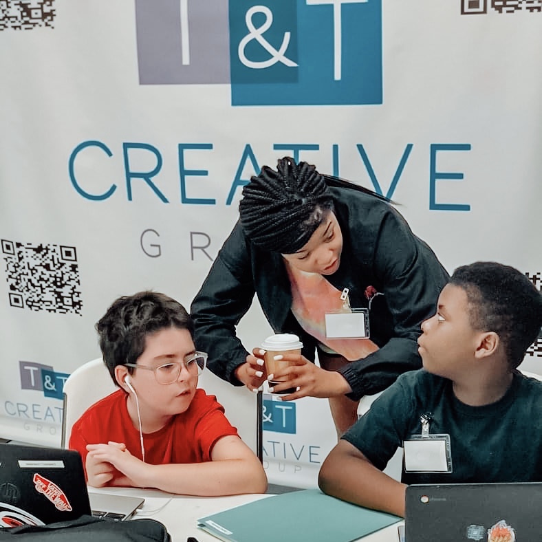 ttcreativegroup's tweet photo. ๐Tis the season of giving and weโd love to highlight a few of the ways T&T loves to give back to the community๐ Tweens & Tech is an organization we created to educate the younger generation about valuable tools in technology such as coding ๐ป๐น
#tweensandtech #TandTcommunity https://t.co/uxGPWnPCnL