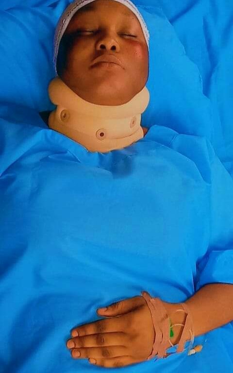 EmekaGift100's tweet photo. Continue praying for the quick recovery of Ada Nsukka/ Ada Biafra . Her condition is getting better compare to when she was found in Niger State where they dumped her. Her story will best be told by her. 

Pray for her quick recovery. 🙏🙏 https://t.co/mvb83zDHUX