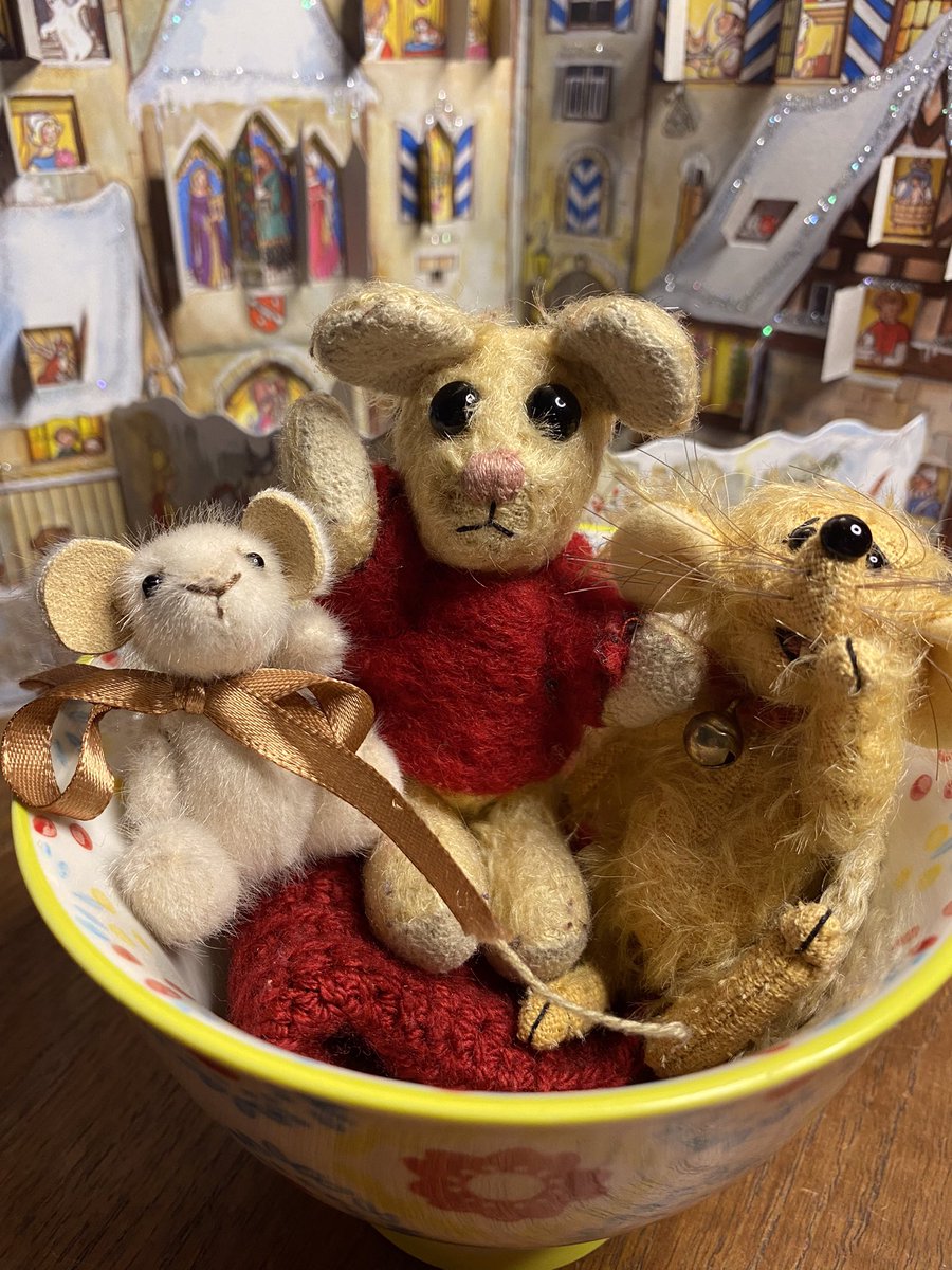 Lady Penelope Mouse tweet media