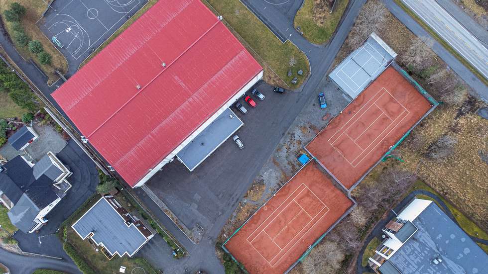 Vil bygge ny tennishall til over 20 millioner(pluss) dlvr.it/SG60v0