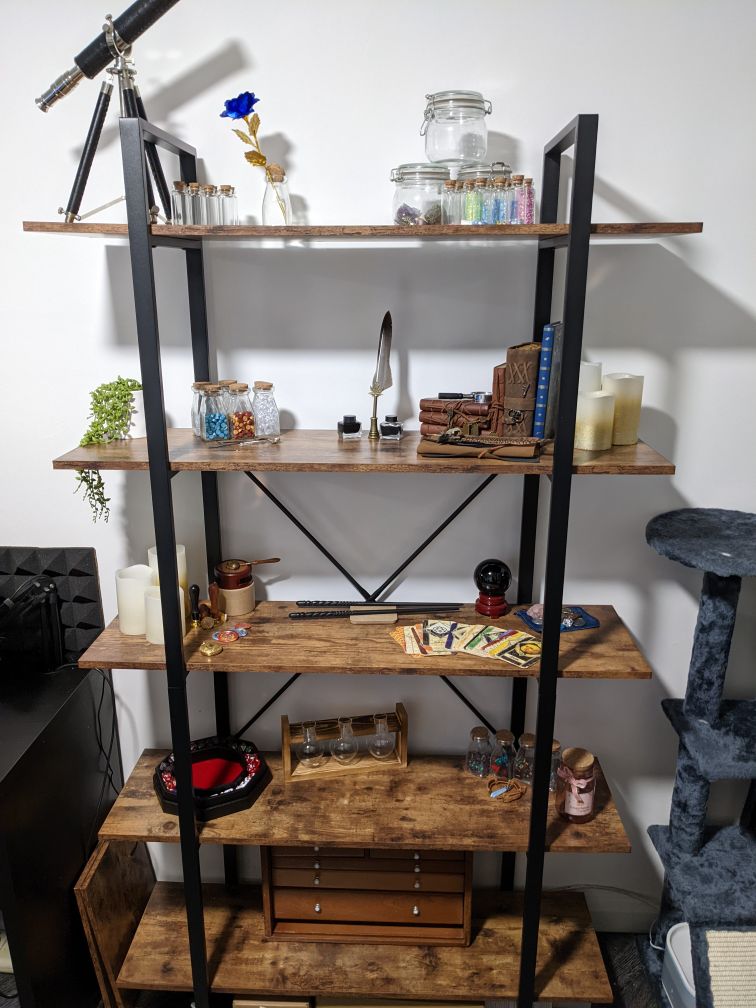 Ellendarii's tweet photo. Look at this stuff
Isn't it neat?
Wouldn't you think my collection's complete?
Wouldn't you think I'm the elf
The elf who has everything?
#DnD #dice #larp #apothicary https://t.co/HAQypOQtUt