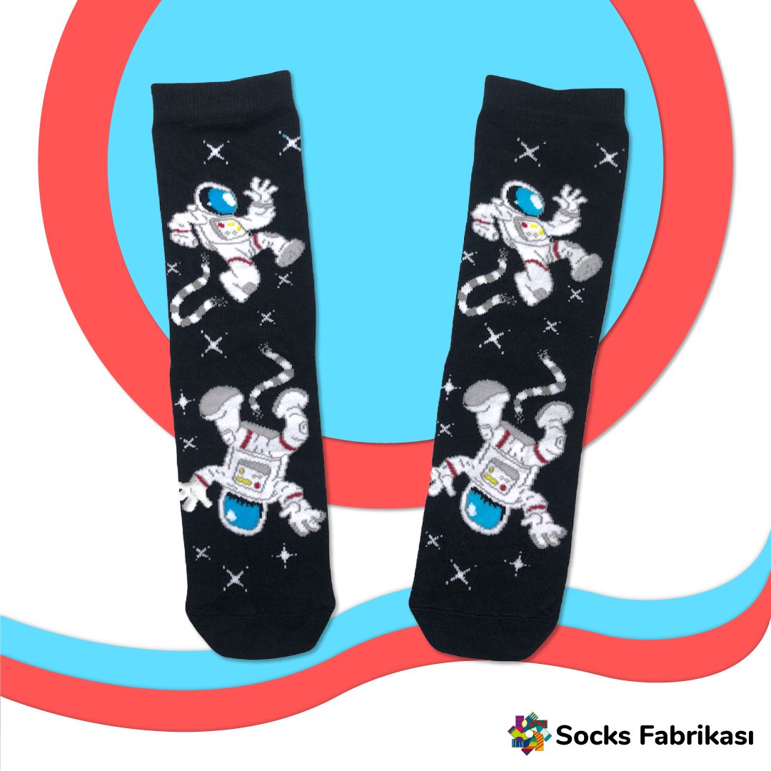 ☄️ Gezegenler arası yolculuğa çıkmaya hazır mısın ? 👩‍🚀 Astronot konseptli çoraplar Socks Fabrikasında seni bekliyor. 🌌

socksfabrikasi.com

#astronot #outfit #details