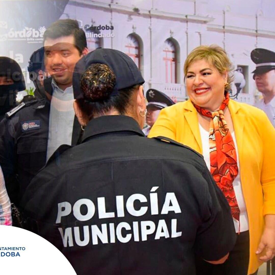 AytoCbaVer's tweet photo. Al invertir en seguridad invertimos en el desarrollo de Córdoba.

Por ello, administración que encabeza Lety López deja una policía municipal equipada, certificada y capacitada. https://t.co/bZV7B1vBHt