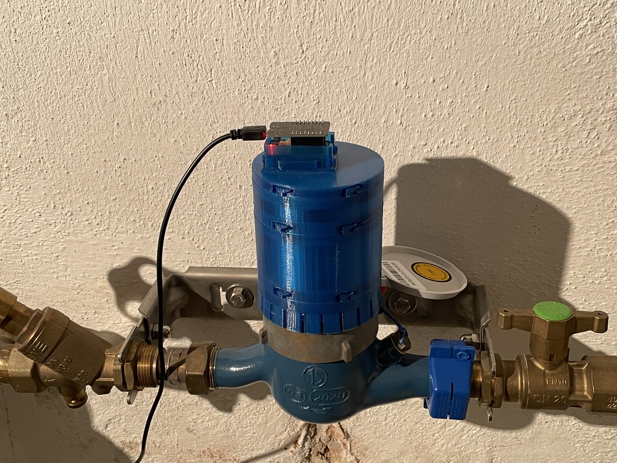 _tho_'s tweet photo. Was macht mach zwischen den Jahren? Etwas #AI. #esp32 #esp32cam #digitizerr #watermeter #wasserzähler #IoT
https://t.co/0JKlDqBsqj https://t.co/i6jKJWRvJy