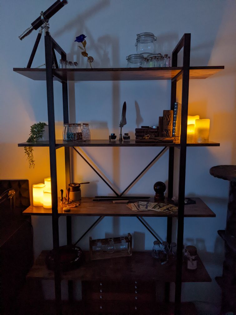 Ellendarii's tweet photo. Look at this stuff
Isn't it neat?
Wouldn't you think my collection's complete?
Wouldn't you think I'm the elf
The elf who has everything?
#DnD #dice #larp #apothicary https://t.co/HAQypOQtUt