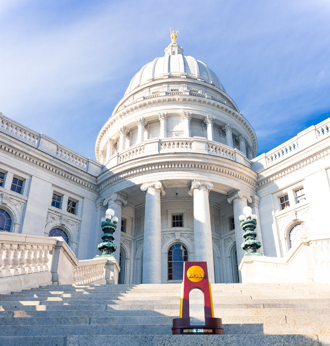 Wisconsin Volleyball tweet media