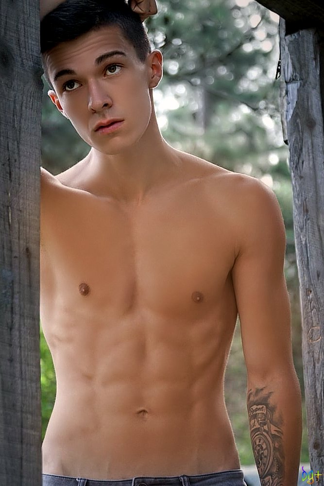 garoto-380-6 #shirtlessboys #sexyboys #cuteboys #gayboys #teenboys #hotboys...