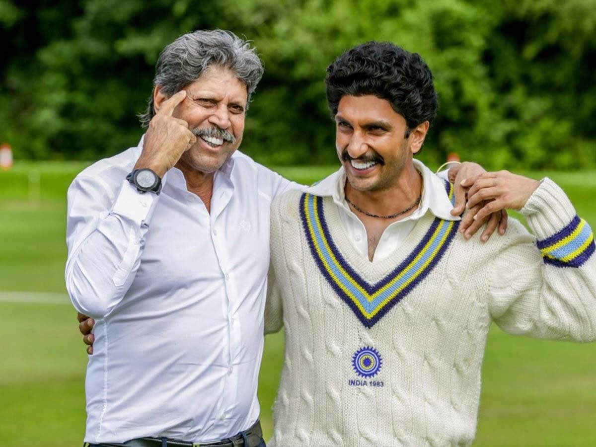 dave_sharapova's tweet photo. Watched #83TheFilm and I must say I am in absolute awe of how brilliantly @RanveerOfficial played the role of Kapil Dev with such finesse. Special shoutout to all the cast playing the cricket team, phenomenal choice of actors. Loved @TahirRajBhasin @TripathiiPankaj. #83review https://t.co/4M5xnBYMnB
