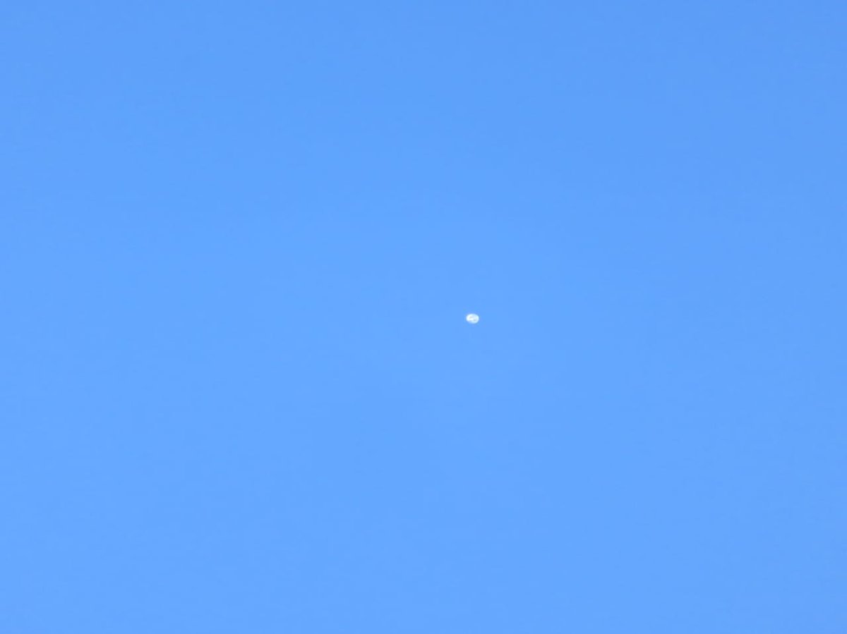 stratoballoon's tweet photo. Image of @RavenAerostar #Thunderhead #HBAL574 obtained from an oil platform in Mexico's Campeche Bank this morning. Of course Mexican media is shouting OVNI! (UFO). https://t.co/euIANLY36Y