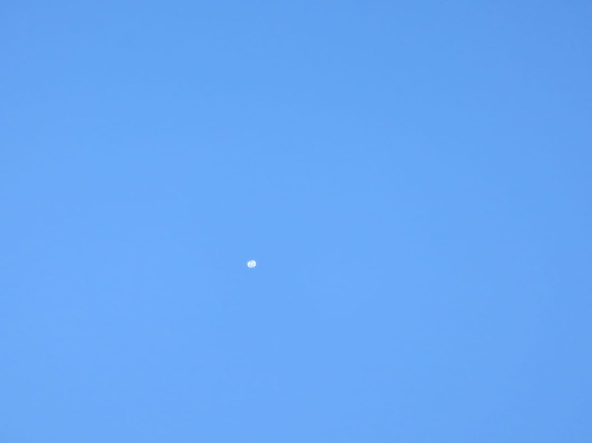 stratoballoon's tweet photo. Image of @RavenAerostar #Thunderhead #HBAL574 obtained from an oil platform in Mexico's Campeche Bank this morning. Of course Mexican media is shouting OVNI! (UFO). https://t.co/euIANLY36Y