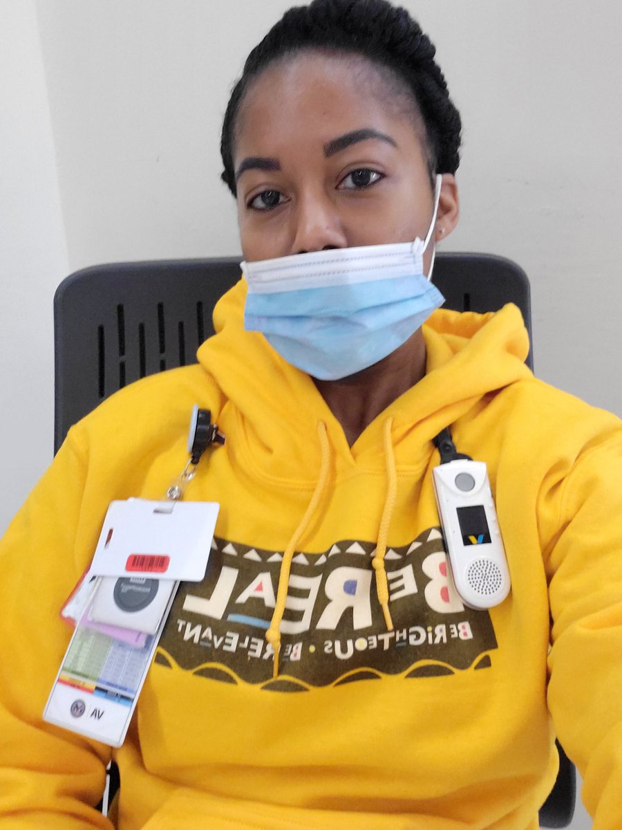 dannnidoll's tweet photo. Chill mode at work! Representing the 3 R's @Dee1music #RealRighteousRelevant https://t.co/e5rU567chj