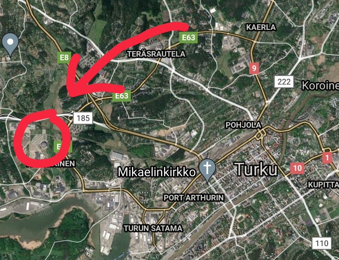 TeemuMarku's tweet photo. @JaakkoStenhall Jep, ensimmäisten käyttökokemusten jälkeen sitä väkisinkin miettii näitä ratkaisuita maailmalta että lobbaako niissä peltomyyjä, parkkiruuturakentaja vai autonrengaskauppias. https://t.co/c6wWFlzCWv