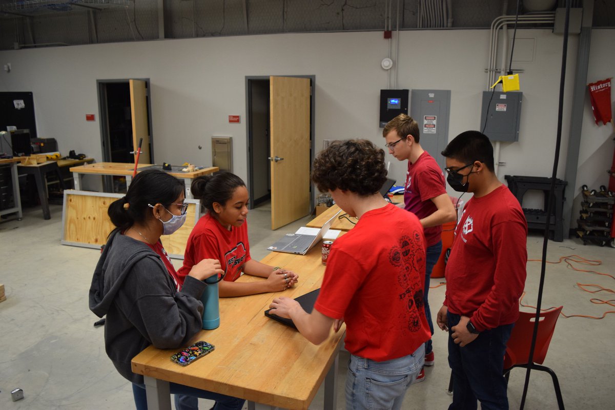 FRC 5572, The Rosbots tweet media