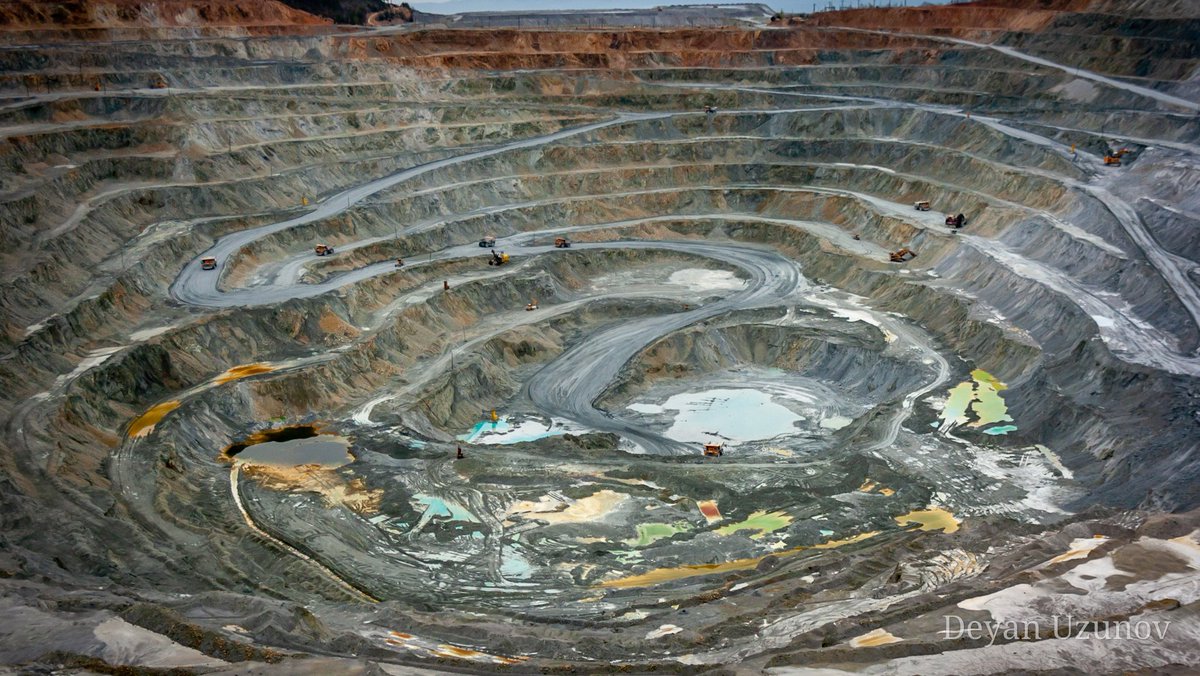 DeyanUzunov's tweet photo. Open-Pit Mine
#mining #mineralogy #mininghistory #miningcoal https://t.co/lztSSHXC0Q