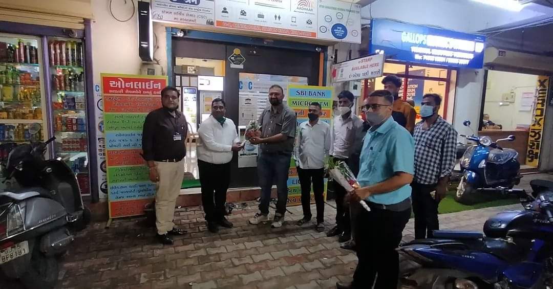 DmValsad's tweet photo. Today CSC Gujarat State Head and SPM Pardi Block Valsad District CSC Centre Visit And Guidance for Prospect.
@CSCegov_ 
@dintya15 
@CSCGujarat 
@CscValsad 
@InfoValsadGoG https://t.co/6qvhsb5hki