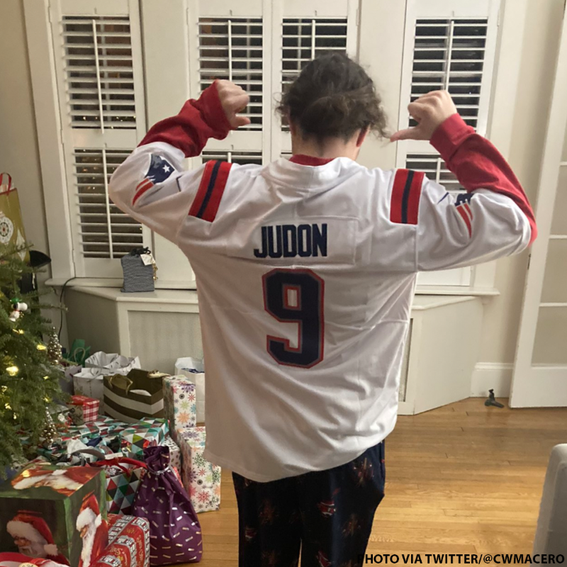 Patriots's tweet photo. Team jerseys, red sleeves and a new puppy named Mac 🐶

Fans received plenty of Patriots presents this holiday season: https://t.co/npVUCtTz9z