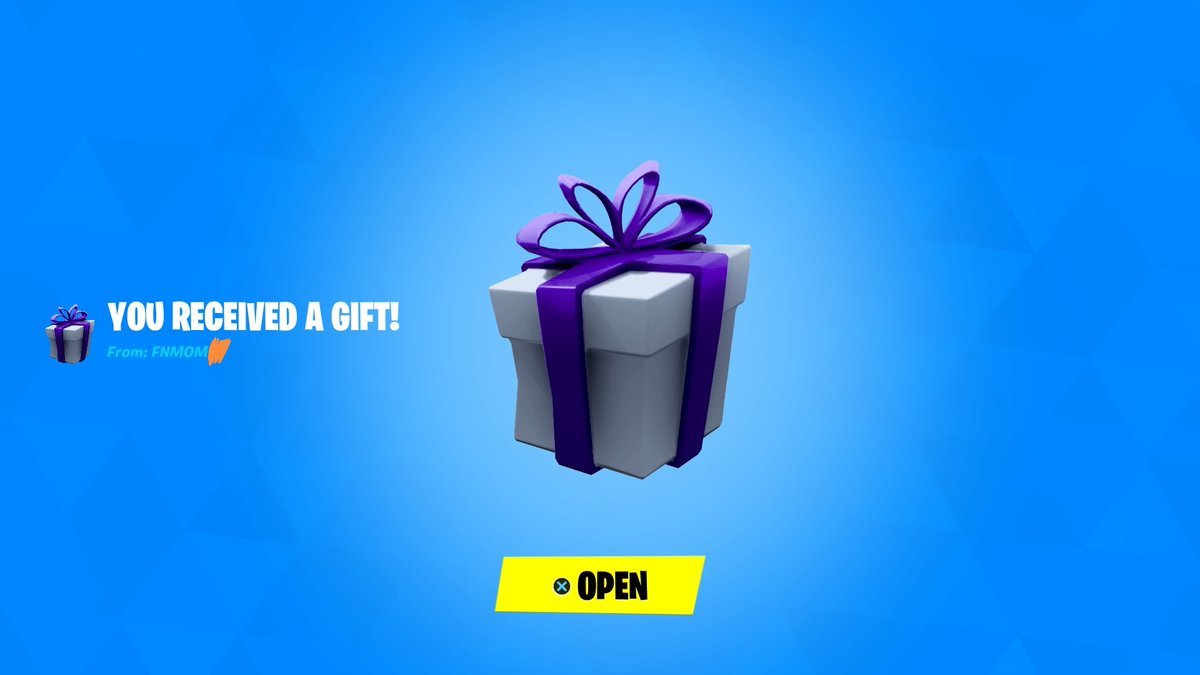 saftpommes's tweet photo. Vielen Dank an @FNMOMTwitch, dass du anstatt der gewonnenen 200 V-Bucks 300 draus gemacht hast und mir somit den neuen Ikonen Emote schenken konntest, ist echt nicht selbstverständlich ☺️
#amomlegit https://t.co/uw1dRdBoiQ
